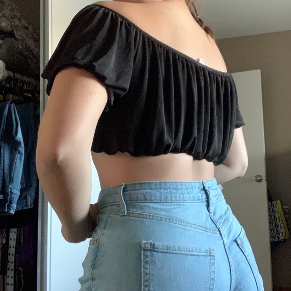 H&M Off the Shoulder Top - Picture 2 of 3